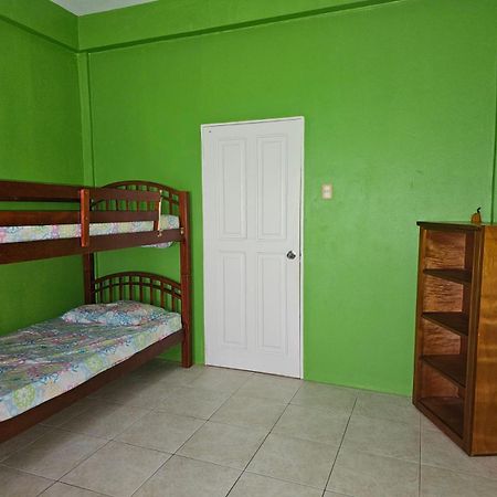 Fish Tobago Guesthouse Or Joy And Brandon Guesthouse Buccoo 部屋 写真